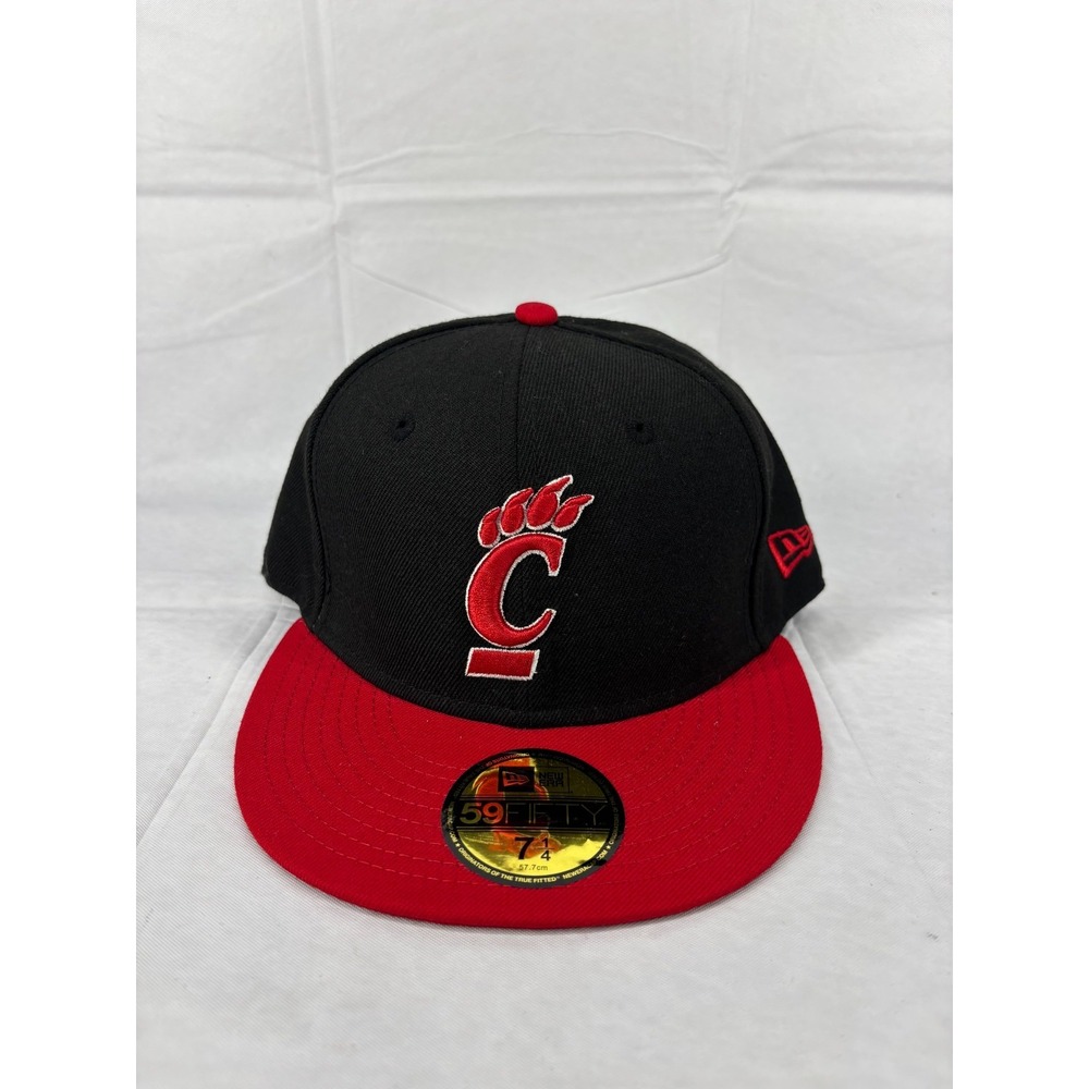 New Era 59Fifty Cincinnati Bearcats NCAA 2-Tone Hat Cap Mens Red Black 7 1/4 NWT